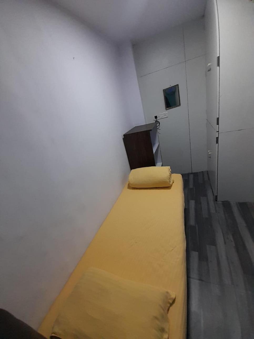 Sinhassan Dormitory Hostel Juhu Mumbai Exterior photo
